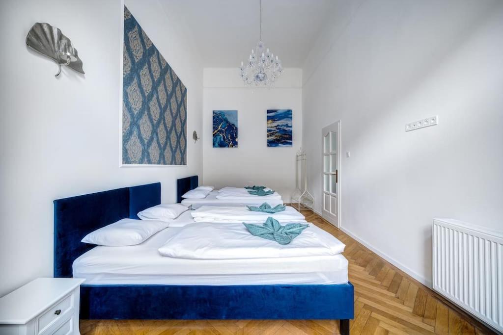 Apartament Andrassy Grandeur With Indoor Parking Budapeszt Zewnętrze zdjęcie