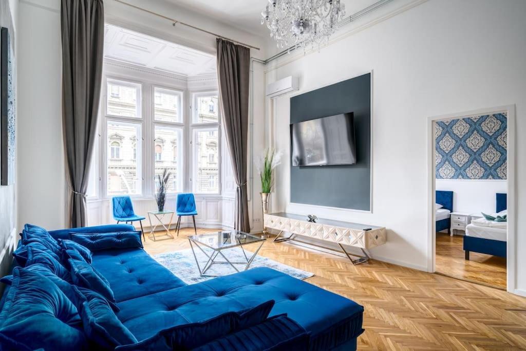 Apartament Andrassy Grandeur With Indoor Parking Budapeszt Zewnętrze zdjęcie