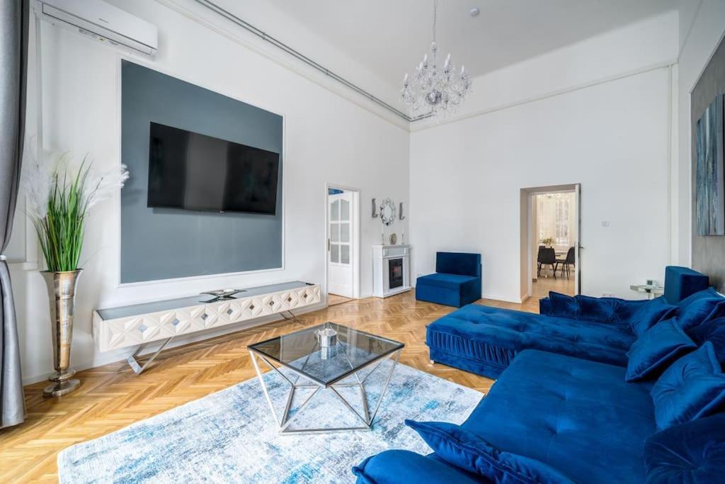 Apartament Andrassy Grandeur With Indoor Parking Budapeszt Zewnętrze zdjęcie